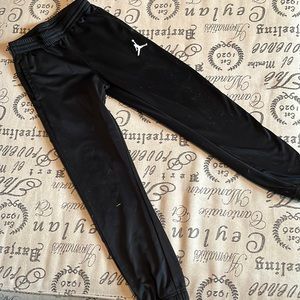 Boys Jordan Sweats -M